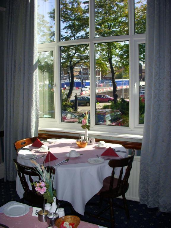 Beaucliffe Hotel 2*